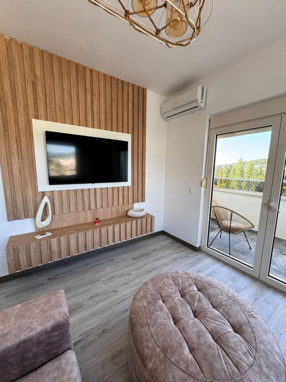 Apartment Alek Lux