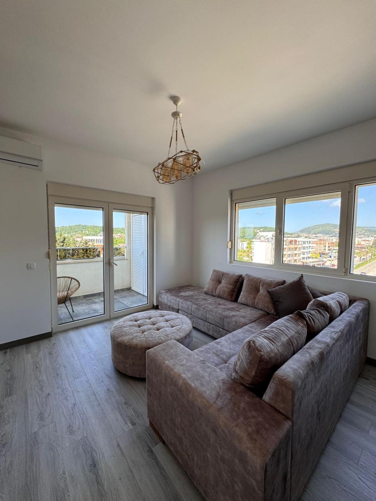 Alek Lux Apartment