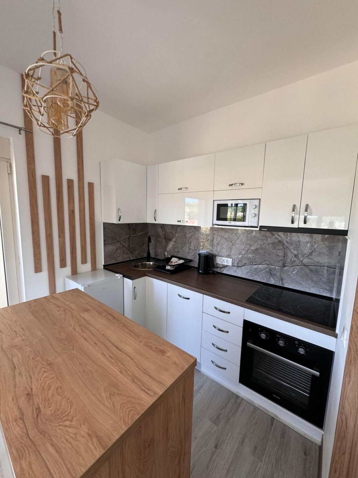 Alek Lux Apartment *